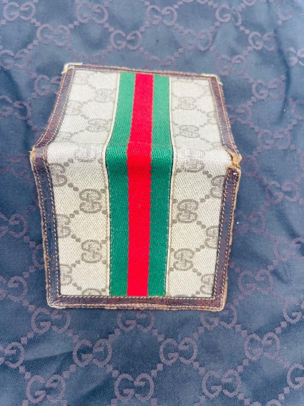 Gucci Brown Leather Bifold Wallet with Gold Logo - Picture 2 of 5